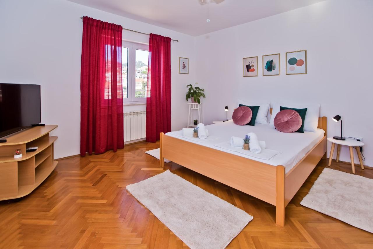 Apartments&Rooms Marija Hvar Town Buitenkant foto